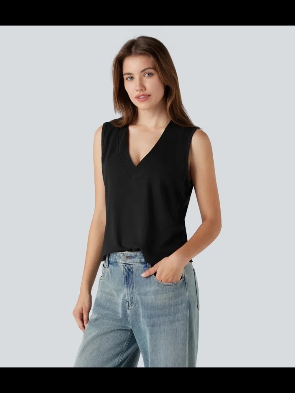 HALARA Black V-Neck Sleeveless Top